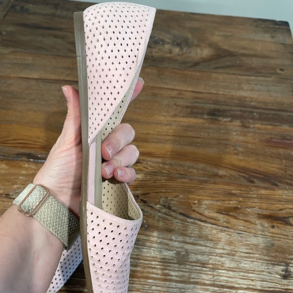 Franco Sarto Diagonal Pink‎ Flats Size 6 - Picture 2 of 10